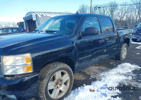 2008 Chevrolet Silverado 1500 Lt1/Lt2/Ltz/Work Truck z USA, uszkodzony, nr VIN 2GCEK13M381232046